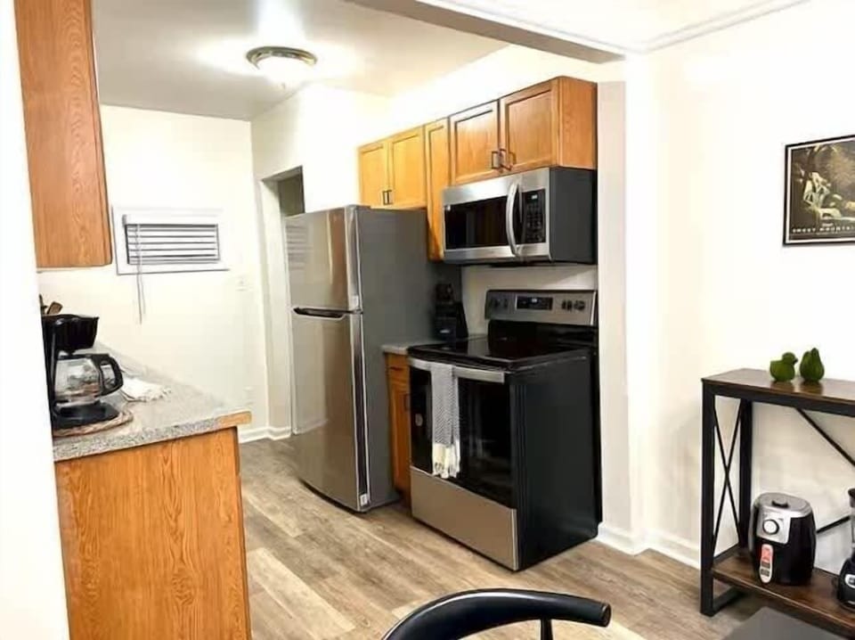 House, 3 Bedrooms | Private kitchen | Fridge, oven, coffee/tea maker, toaster