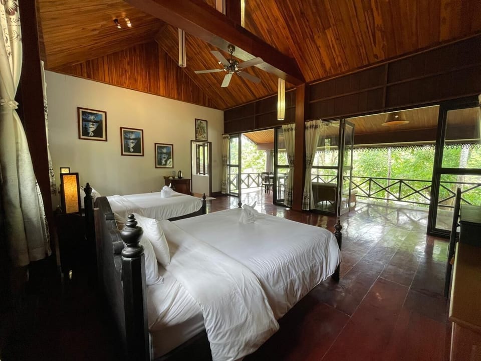 Junior Suite, River View | Individually decorated, desk, free WiFi, bed sheets