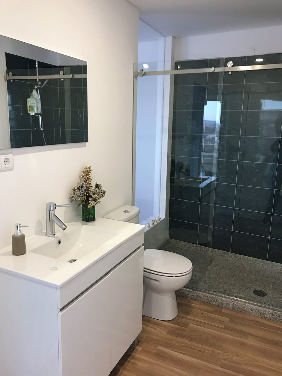 Deluxe Double Room, Balcony, City View | Soundproofing, iron/ironing board, free WiFi, wheelchair access