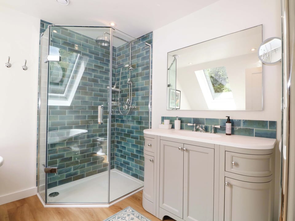 Lakeside Lodge Cottage in Rother District