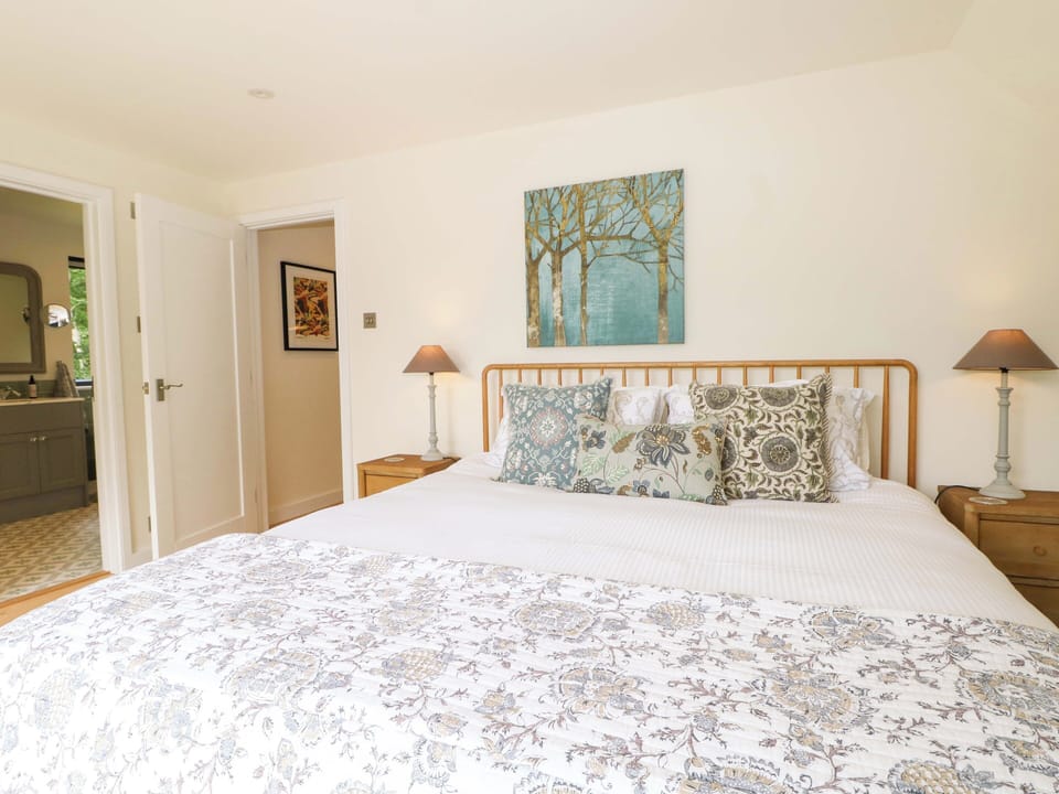 Lakeside Lodge Cottage in Rother District
