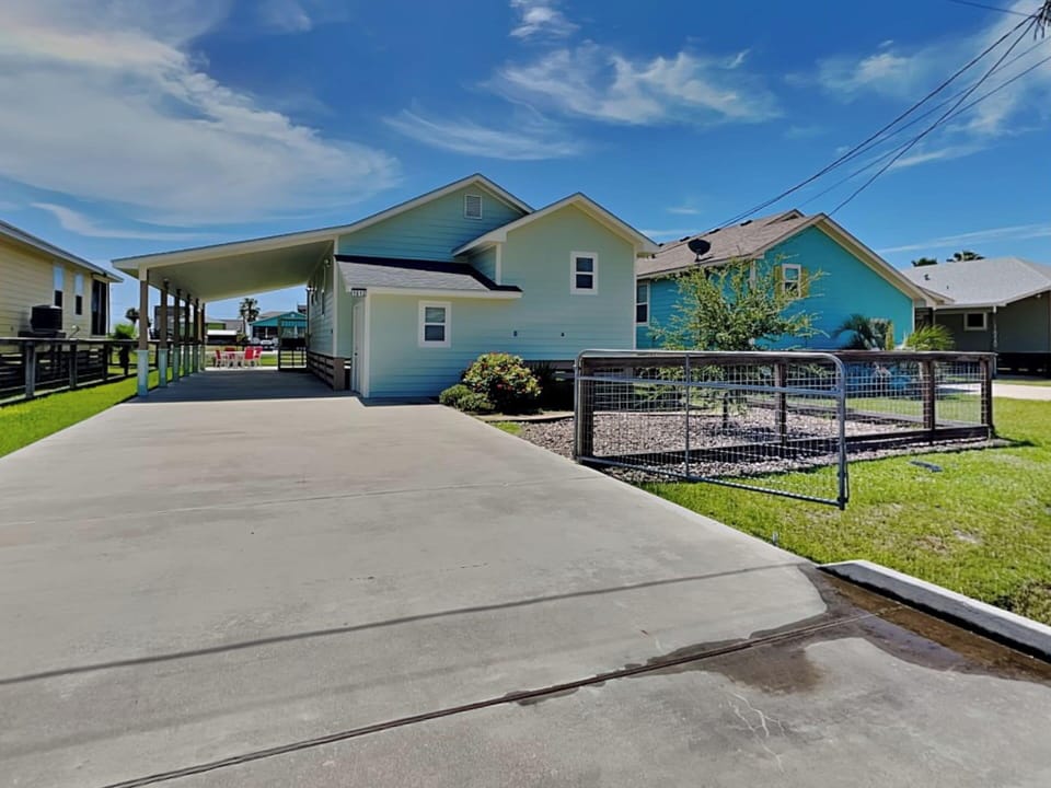 House (2 Bedrooms) | Front of property