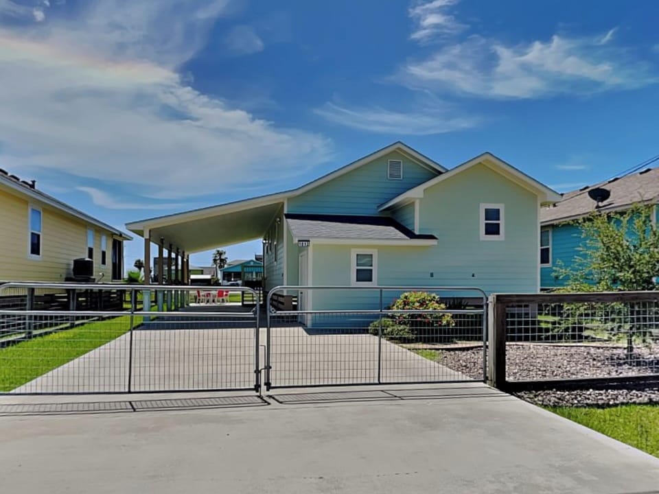 House (2 Bedrooms) | Property amenity