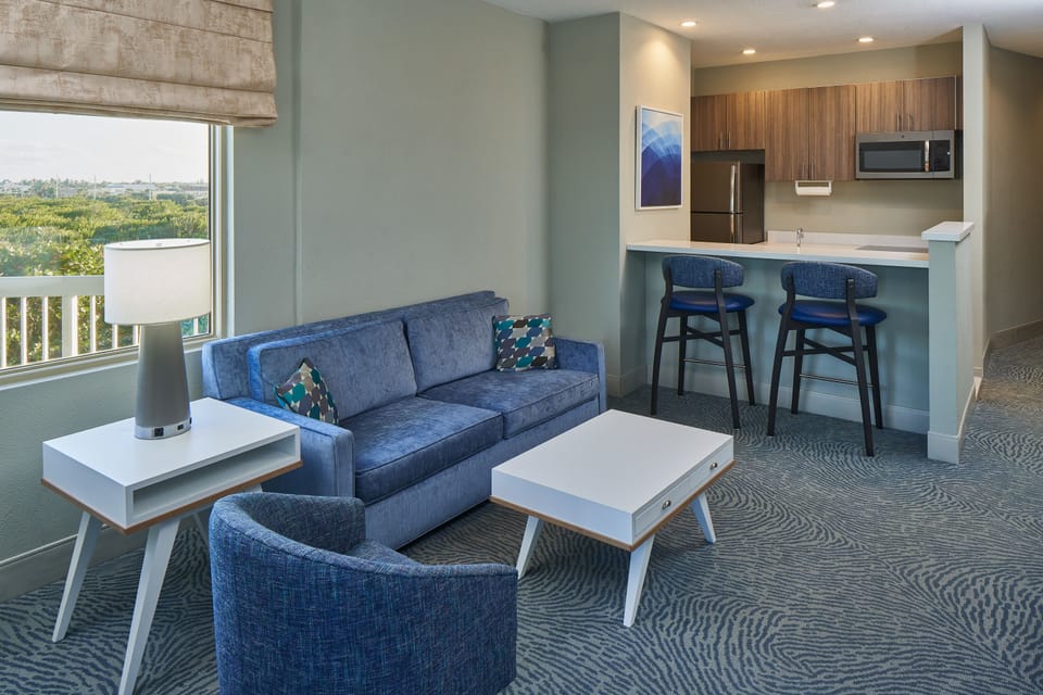 Suite, 1 Bedroom | Private kitchen | Fridge, coffee/tea maker