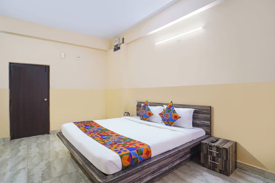 Luxury Suite | Egyptian cotton sheets, premium bedding, in-room safe, free WiFi