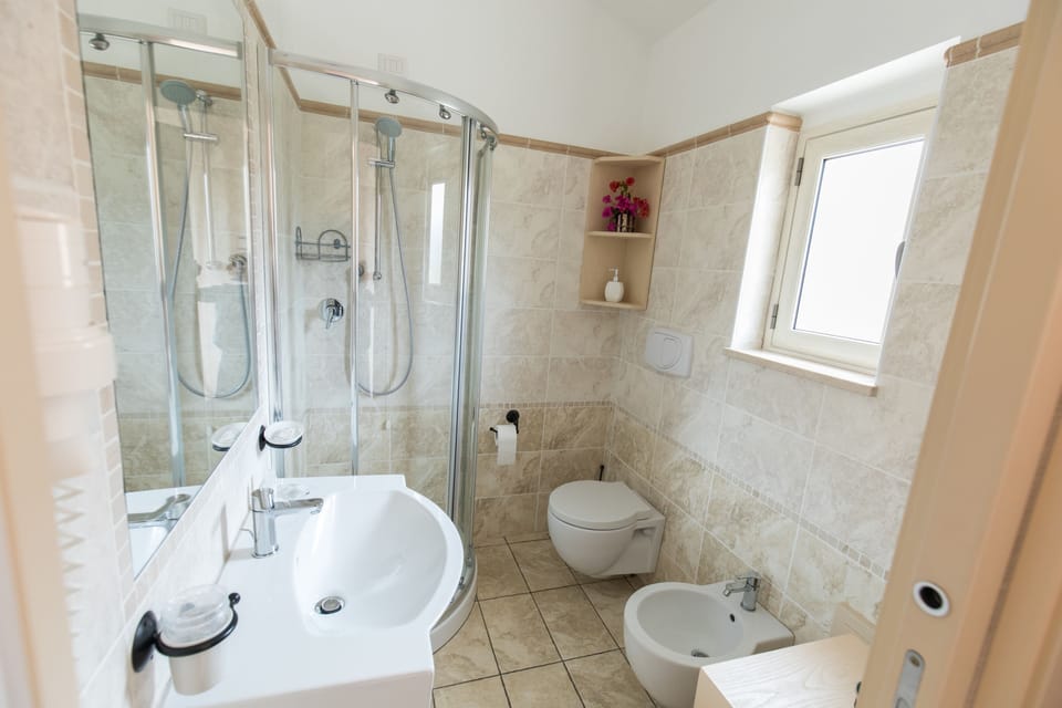 Standard Double Room | In-room safe, desk, soundproofing, cribs/infant beds
