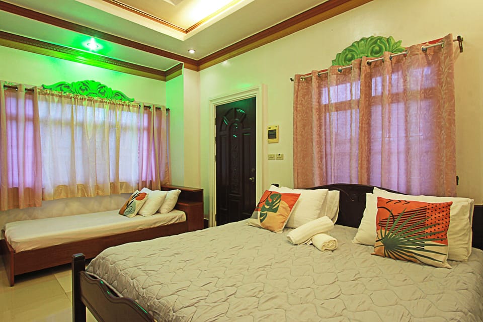 Deluxe Double or Twin Room, Balcony, Garden View | Blackout drapes, iron/ironing board, free WiFi