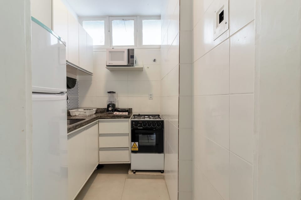 Basic Apartment | Private kitchen | Cookware/dishes/utensils