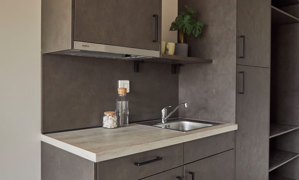 Deluxe Single Room | In-room dining