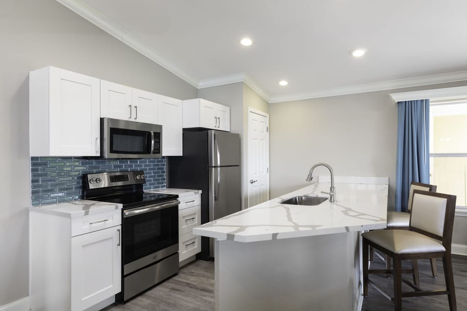 Villa, 2 Bedrooms, Lake View | Private kitchen | Fridge, microwave, oven, stovetop