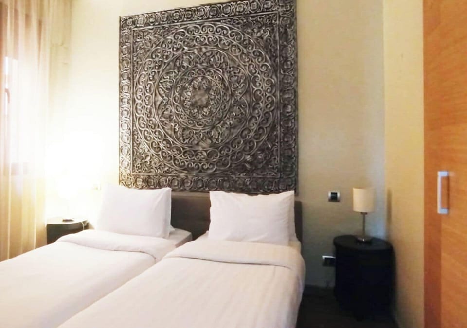 Family Apartment, Garden View | In-room safe, iron/ironing board, WiFi (free)