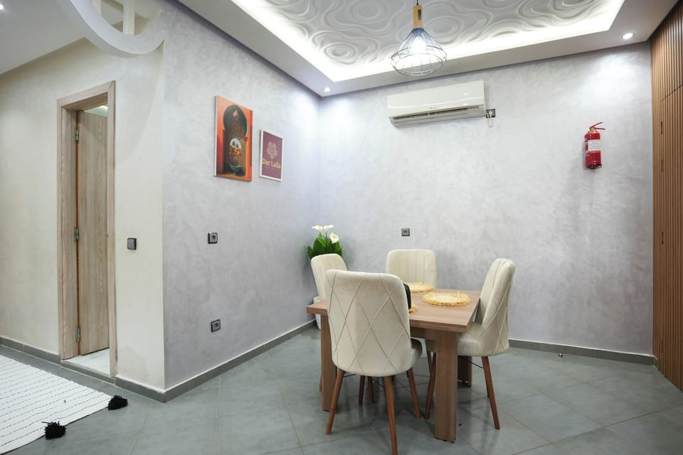 Fireplace, heated floors