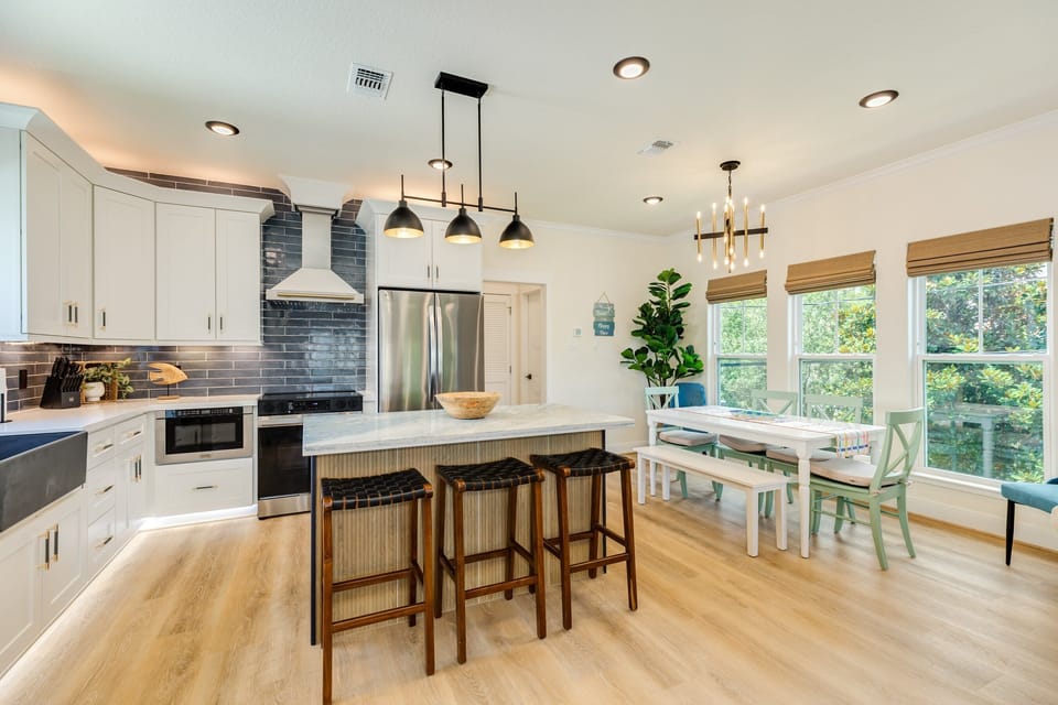 House, Multiple Beds, Pool Access, Pool View (Hidden Paradise) | Private kitchen | Coffee/tea maker, fridge, microwave, oven