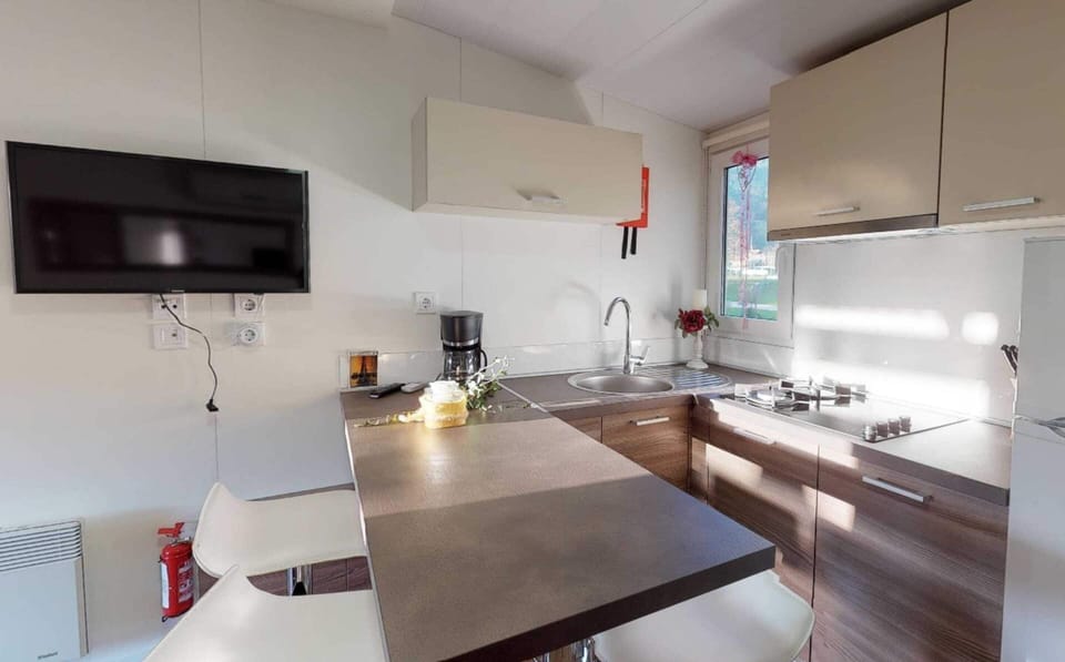 Mobile Home | Private kitchen