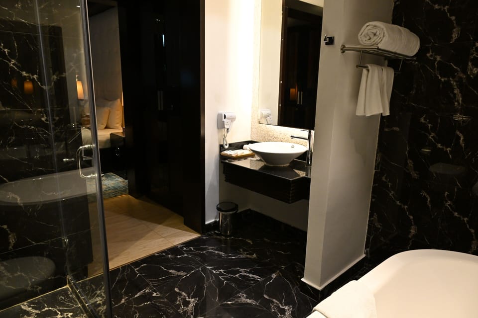 Royal Suite | Bathroom | Slippers, bidet