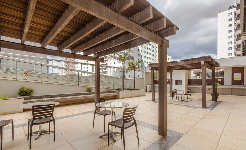 Basic Apartment | Outdoor dining