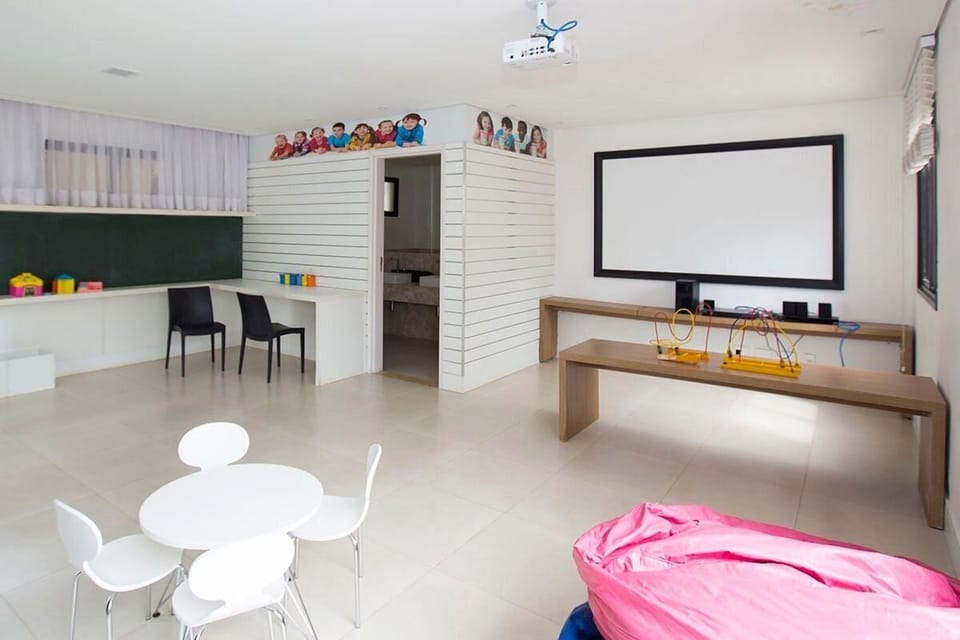 Basic Apartment | Children's area