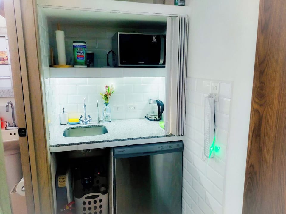 Shared fridge, microwave