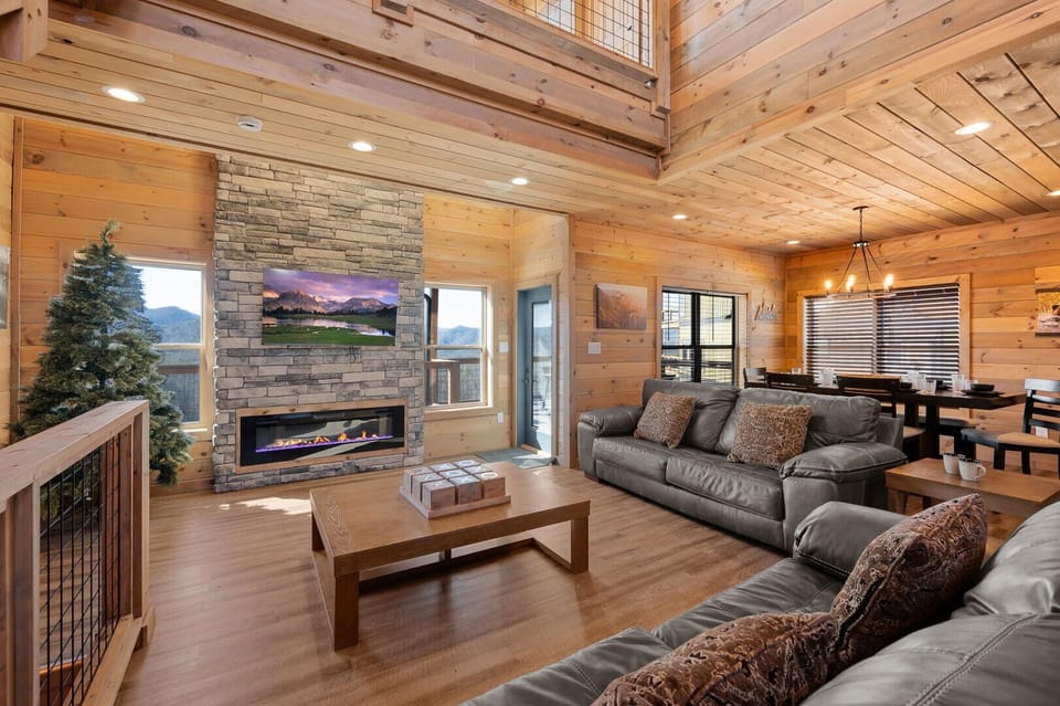 House, Multiple Beds, Balcony, Garden View (The Phoenix) | Living area