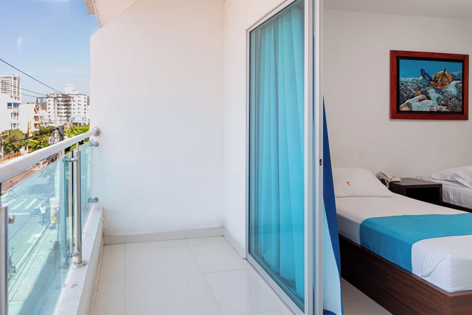 Premium bedding, minibar, WiFi (free), bed sheets
