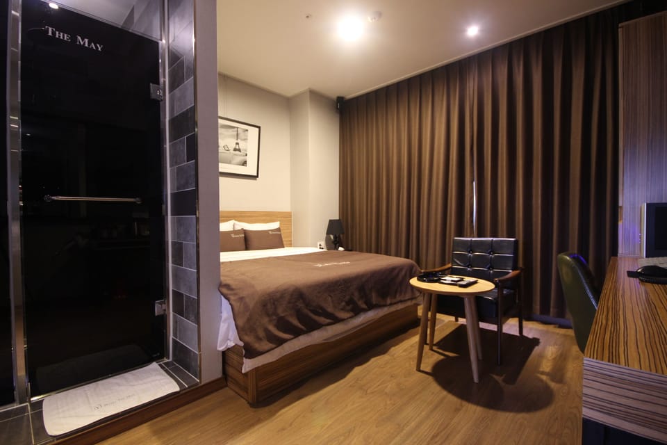 Deluxe Room | Premium bedding, free WiFi, bed sheets