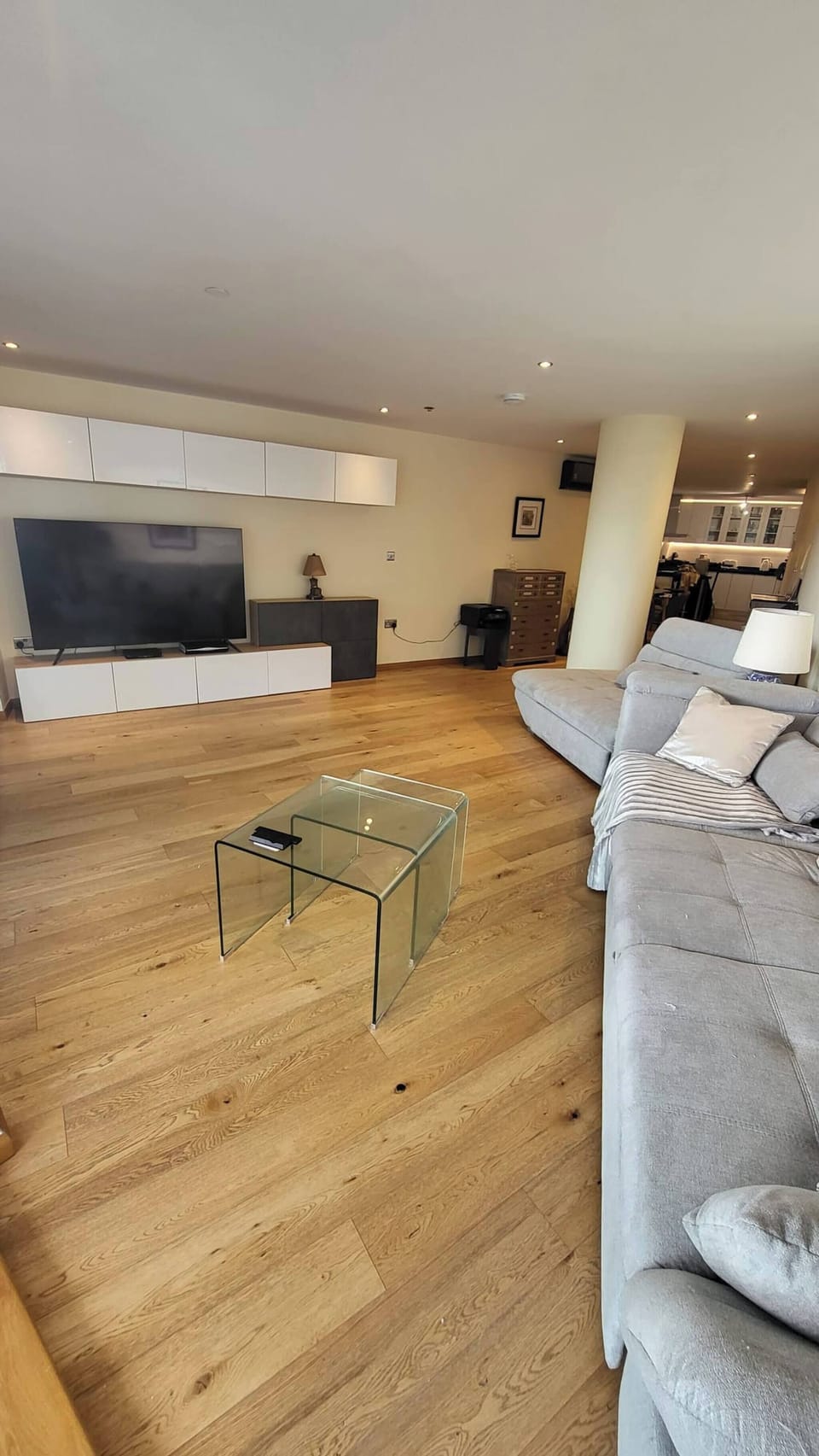 Apartment, 3 Bedrooms, Accessible, Balcony | Living area