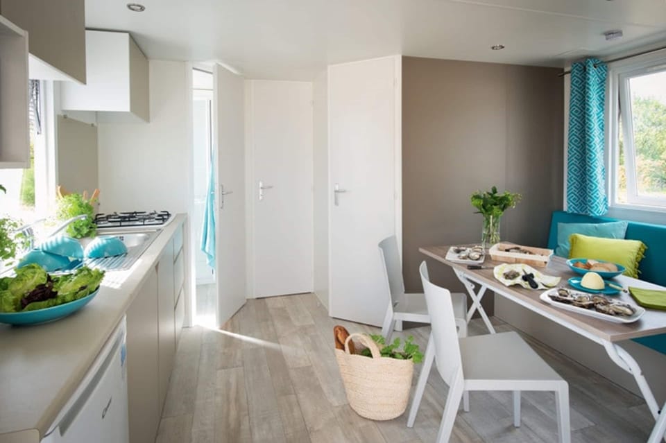 Mobile Home | Living room