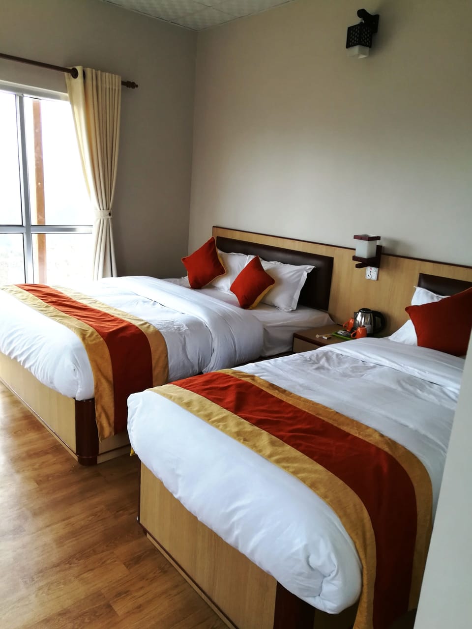 1 bedroom, desk, rollaway beds (surcharge), WiFi (free)