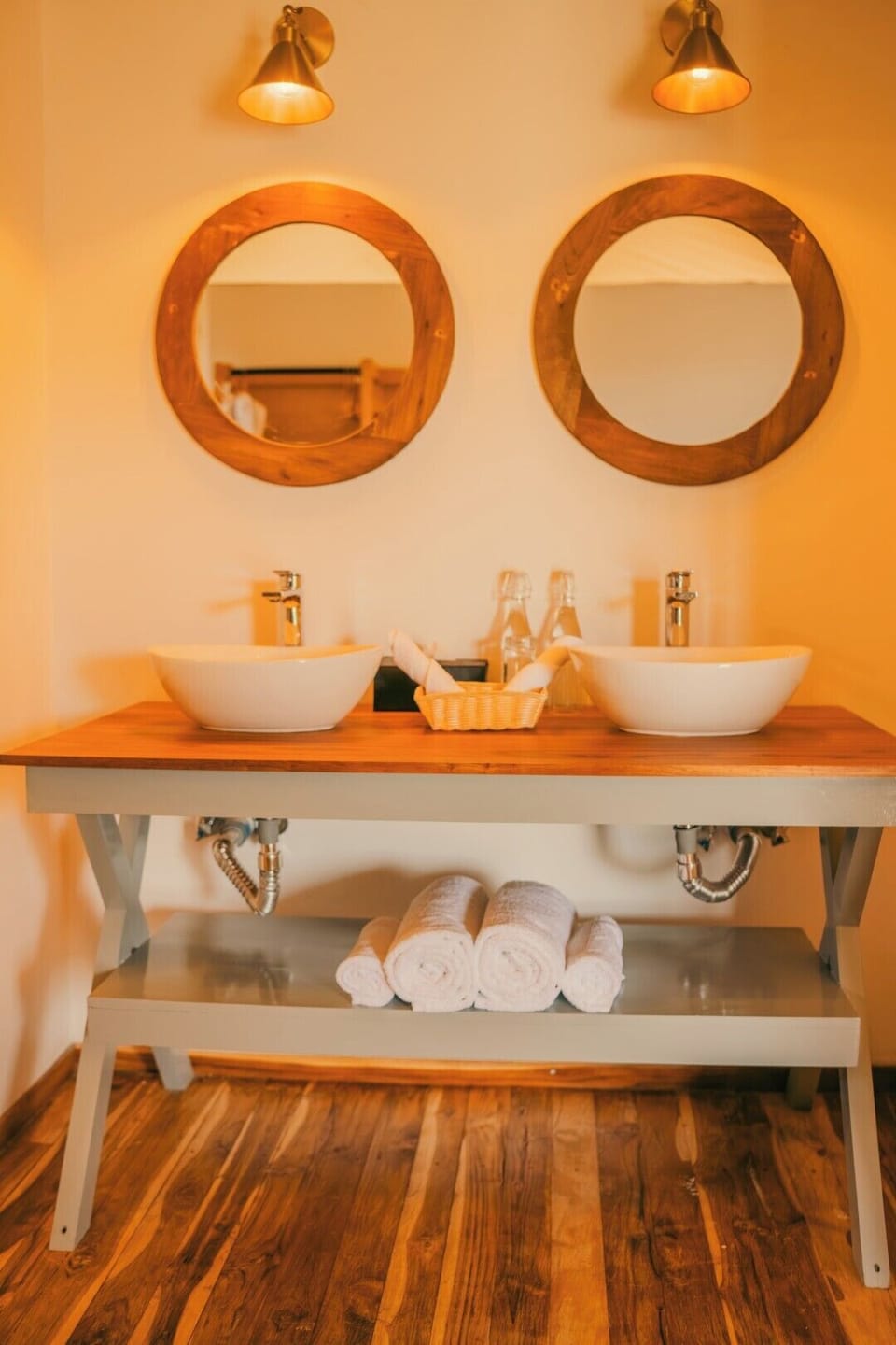 Bathroom sink