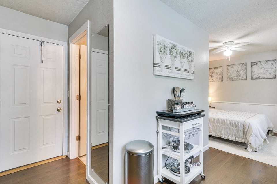 2 Mi to Dtwn Forest Grove: Quiet Studio w/ Yard Apartment in Forest Grove