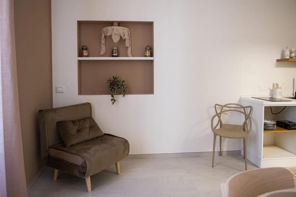 Family Quadruple Room | Living area