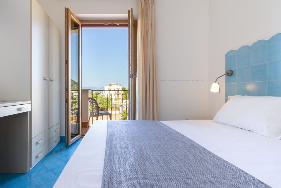 Frette Italian sheets, premium bedding, pillowtop beds, soundproofing