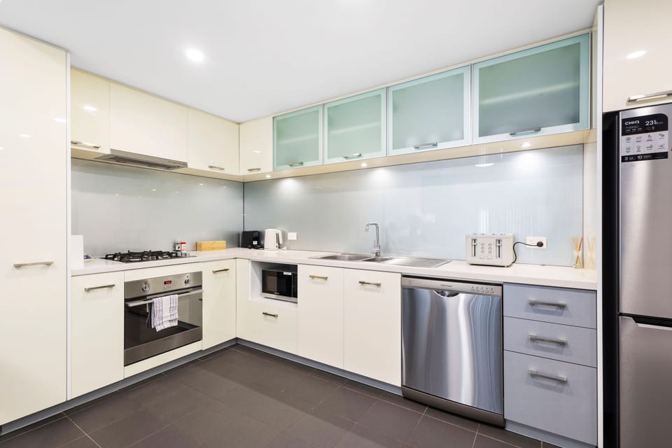 House | 1 bedroom, desk