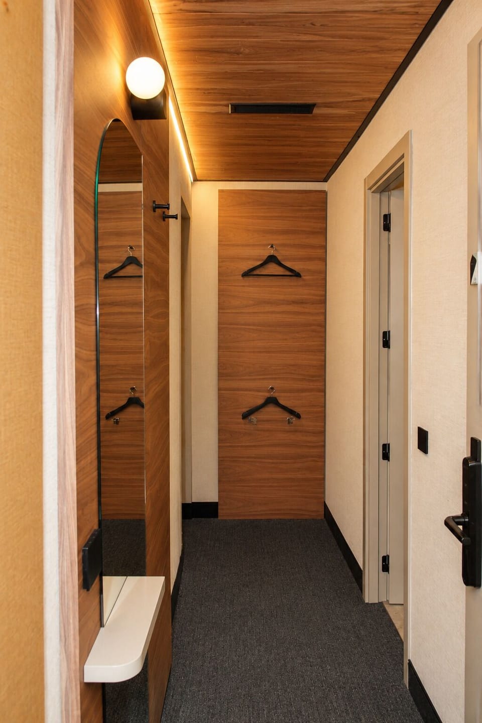 Luxury Suite | Premium bedding, down comforters, minibar, in-room safe