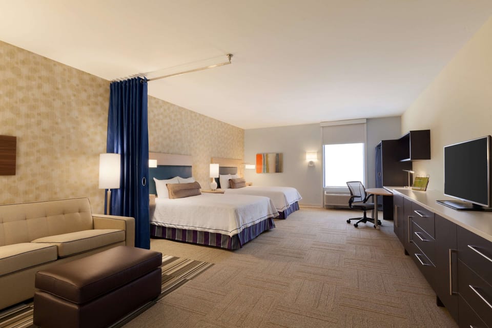 Studio, 2 Queen Beds, Accessible, Bathtub | Desk, iron/ironing board, free WiFi