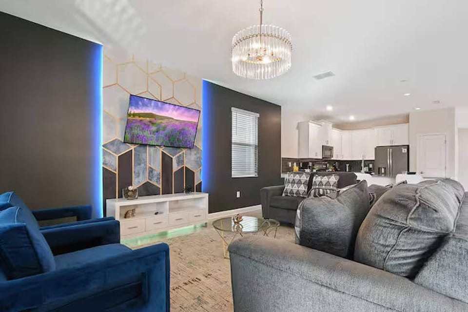 House | 9 bedrooms