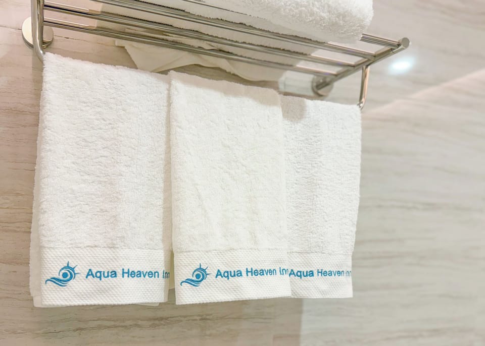 Free toiletries, towels, toilet paper