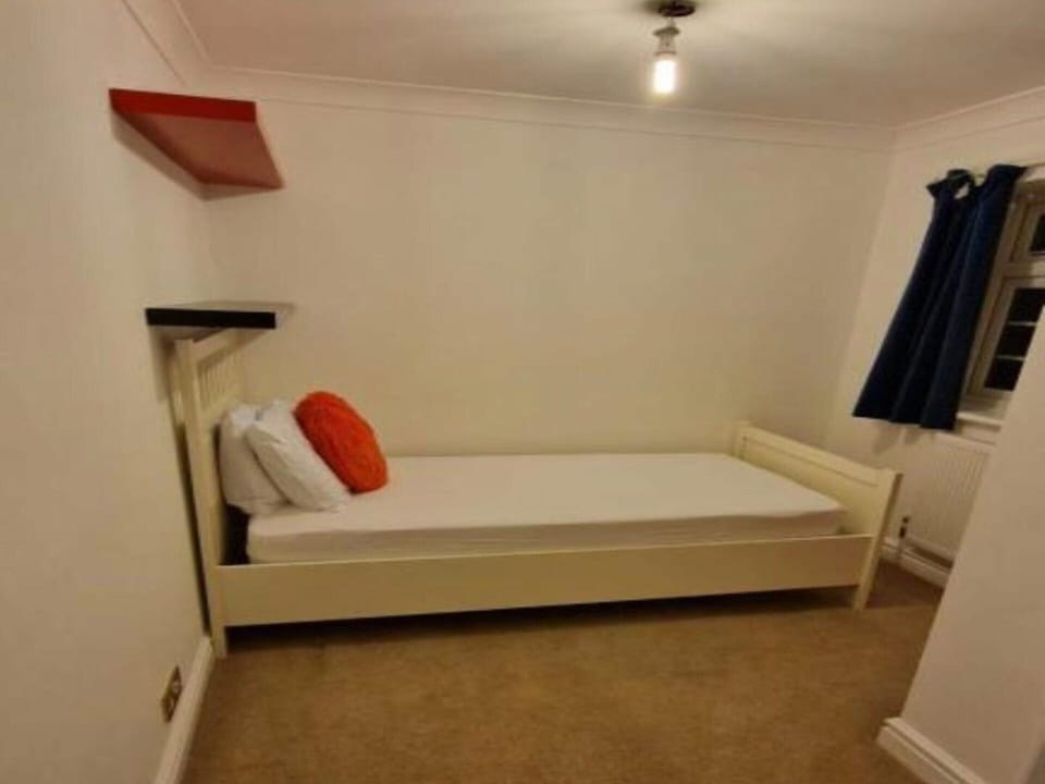 House | 1 bedroom