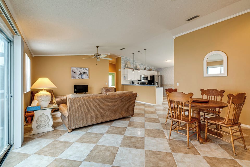 House (2 Bedrooms) | Front of property