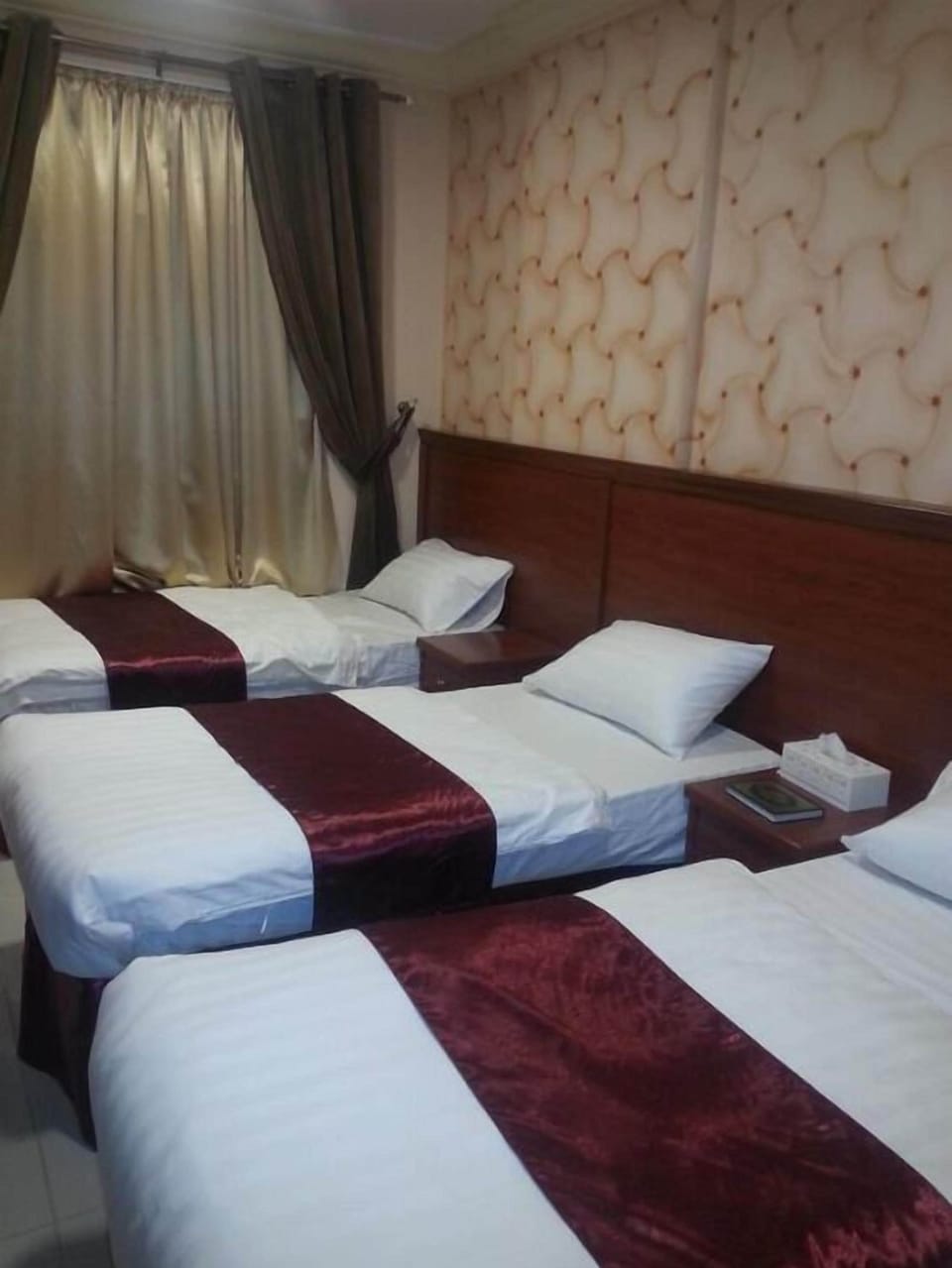 Classic Quadruple Room | In-room safe, blackout drapes, soundproofing, free WiFi