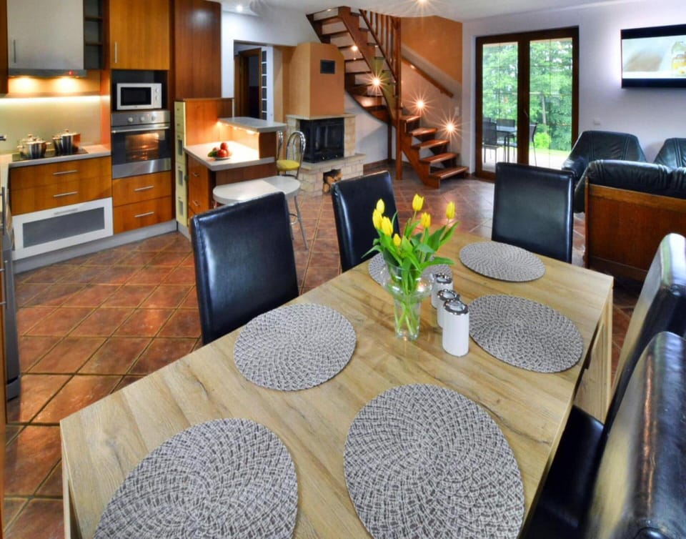 Mobile Home | Dining