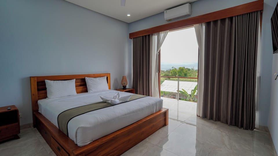 Deluxe Double Room, Garden View | In-room safe, desk, blackout drapes, soundproofing