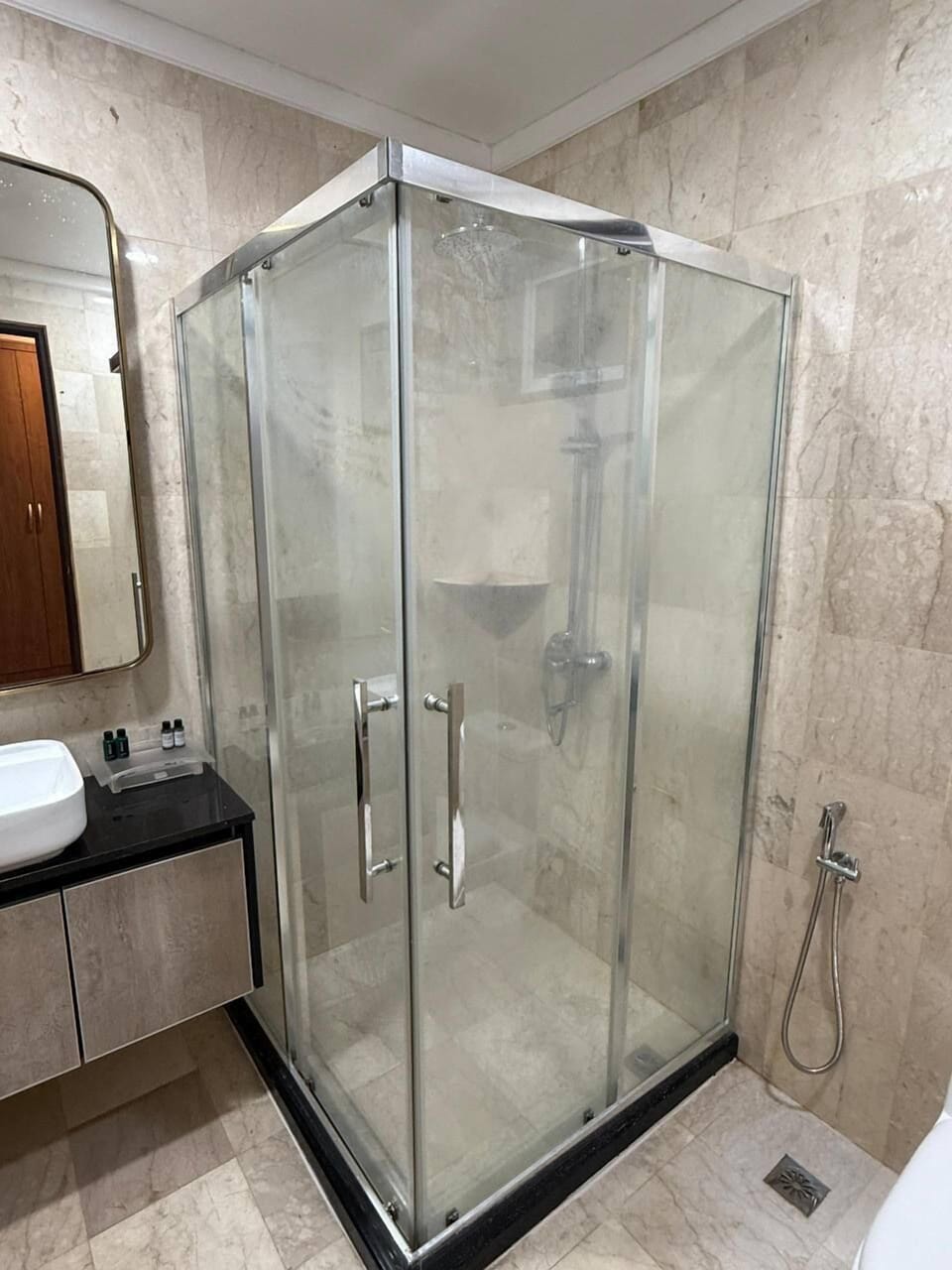 Shower, towels