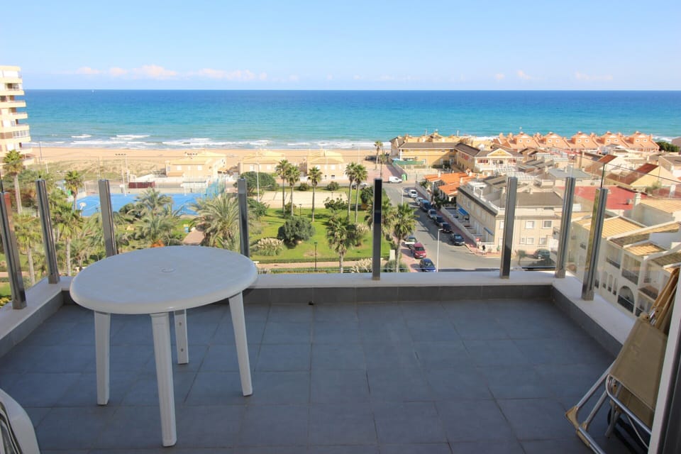 Apartment | Outdoor dining