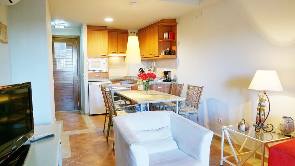 Apartment | Dining