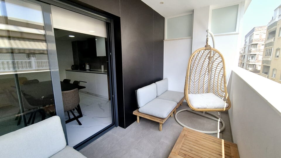 Apartment | Outdoor dining