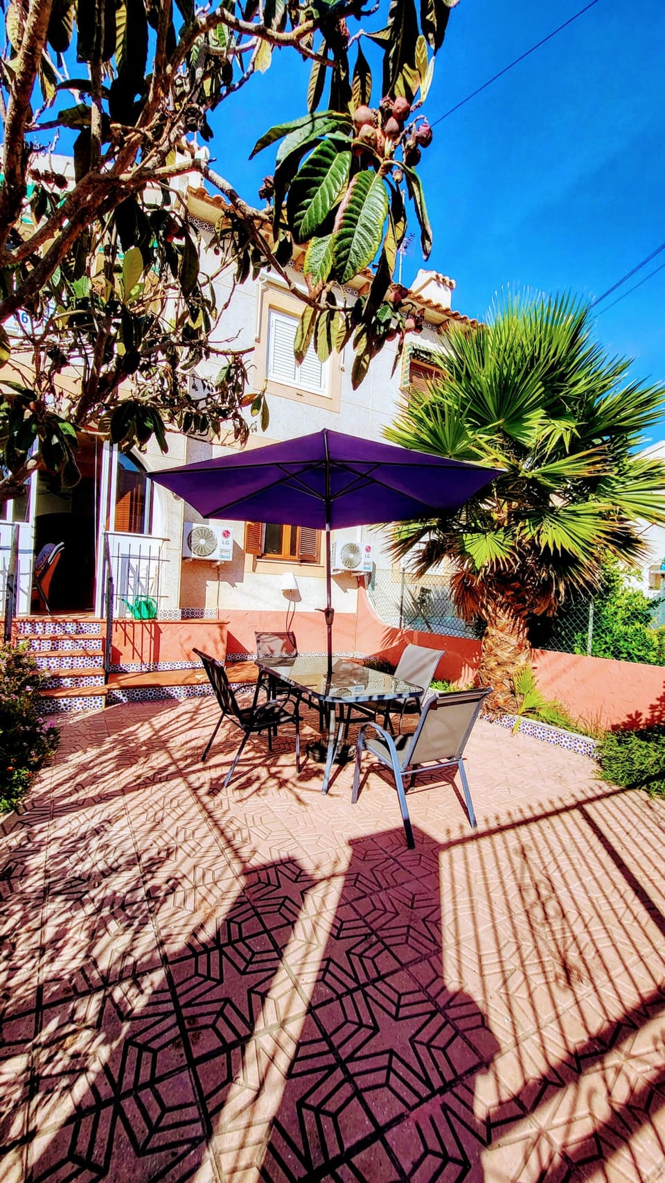 Apartment | Outdoor dining