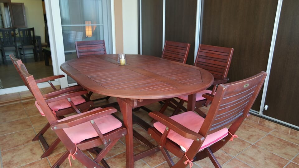 Apartment | Dining