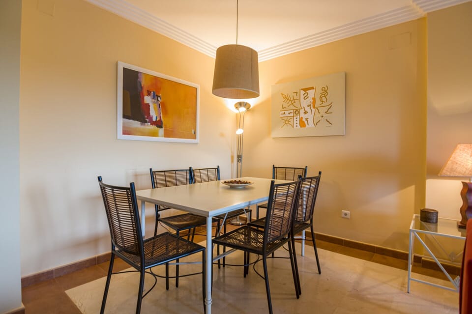 Apartment | Dining
