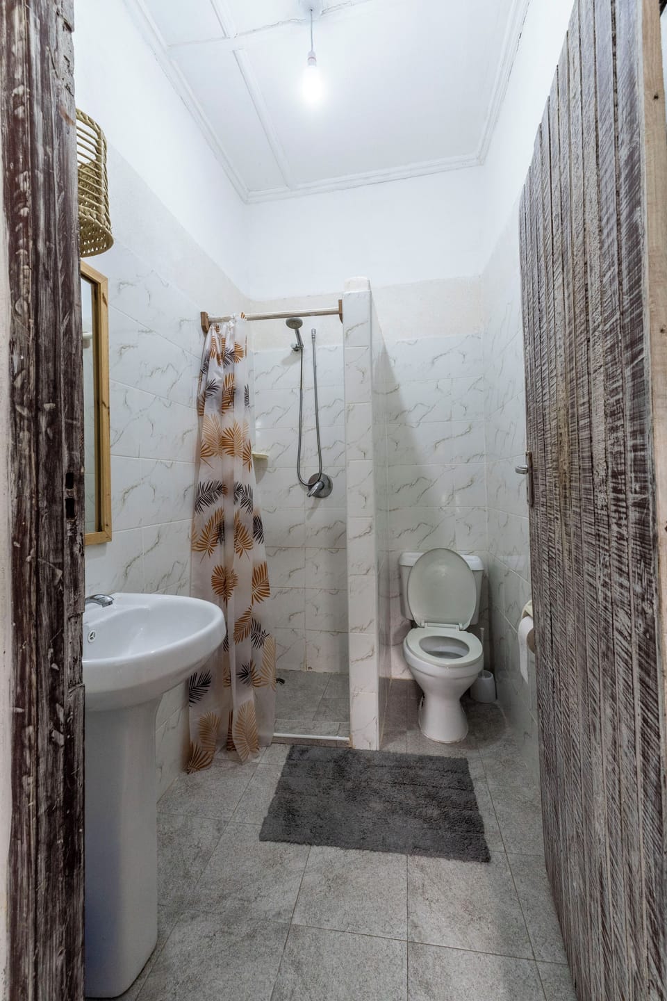 Double Room | Bathroom | Slippers